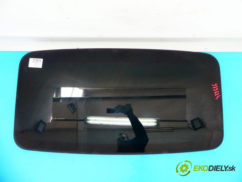 Volvo XC90 I 2002-2014 4.4 V8 automatic 232 kW 4414 cm3 5- Střešní okno:  (Okna karoserie)