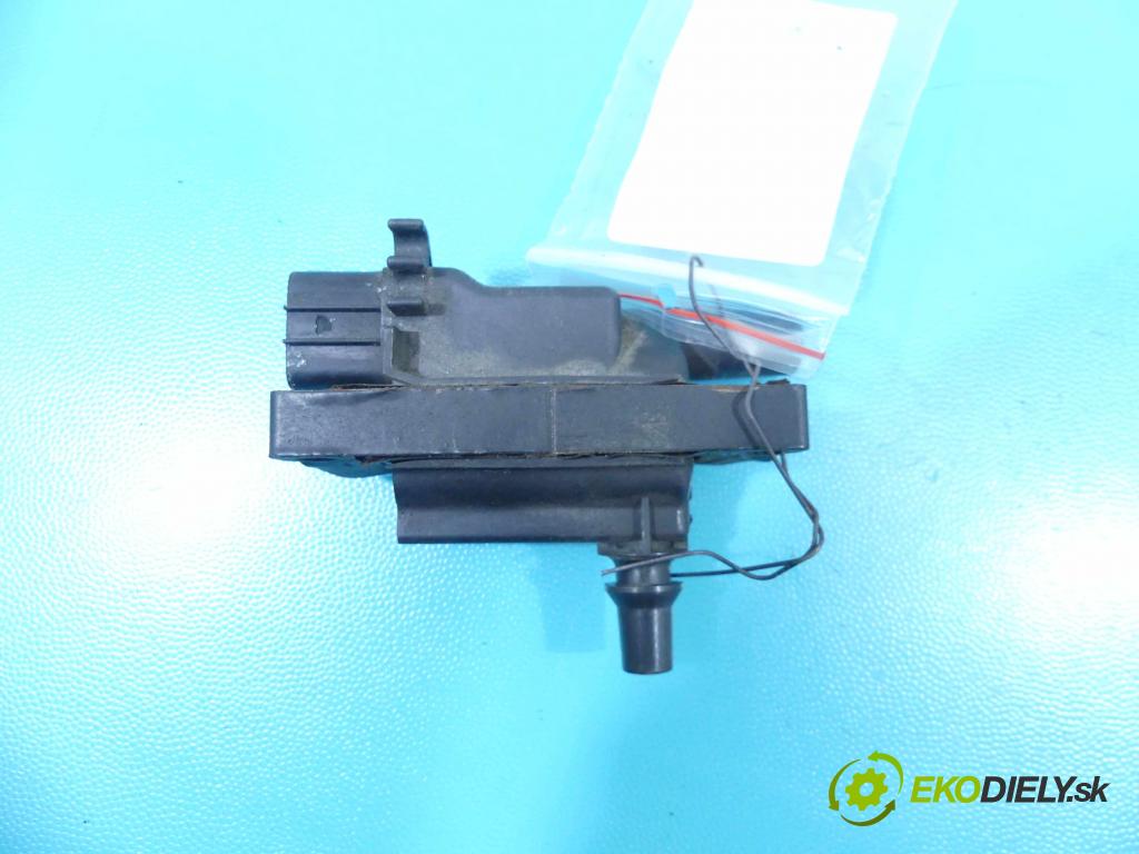 Mazda 323f 1.6 16v 98 HP manual 72 kW 1598 cm3 5- cievka zapaľovacia  (Zapaľovacie cievky, moduly)