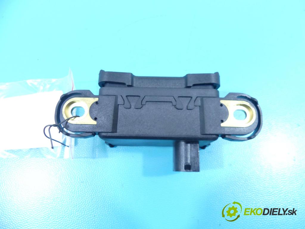 Suzuki Grand Vitara II 2005-2014 1.9 DDiS 129 HP manual 95 kW 1870 cm3 5- snímač ESP 33945-65J00