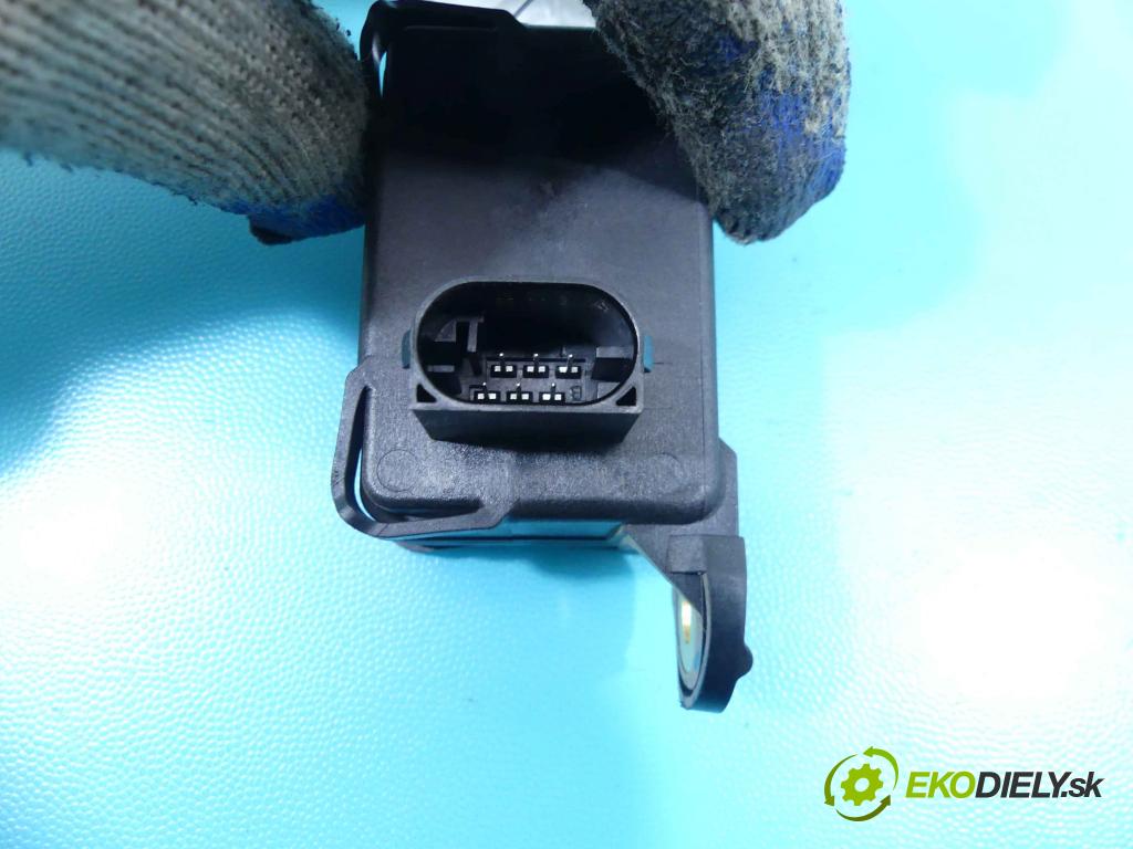 Suzuki Grand Vitara II 2005-2014 1.9 DDiS 129 HP manual 95 kW 1870 cm3 5- snímač ESP 33945-65J00