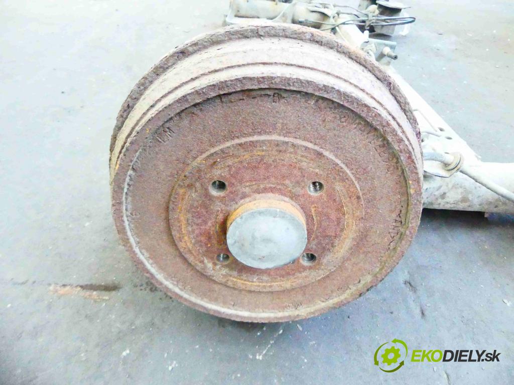 Dacia Dokker 2012- 1.5 dci 75 hp manual 55 kW 1461 cm3 5- zadní výztuha 555116536R