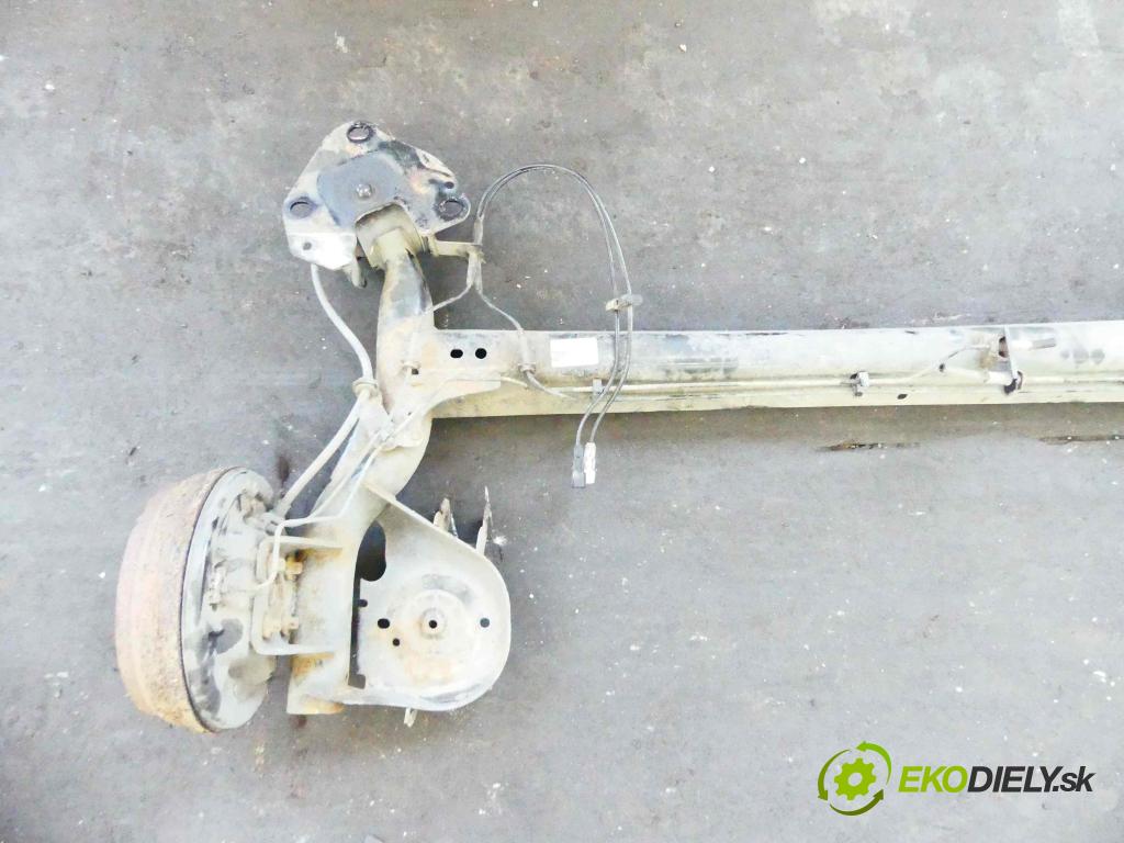 Dacia Dokker 2012- 1.5 dci 75 hp manual 55 kW 1461 cm3 5- zadní výztuha 555116536R