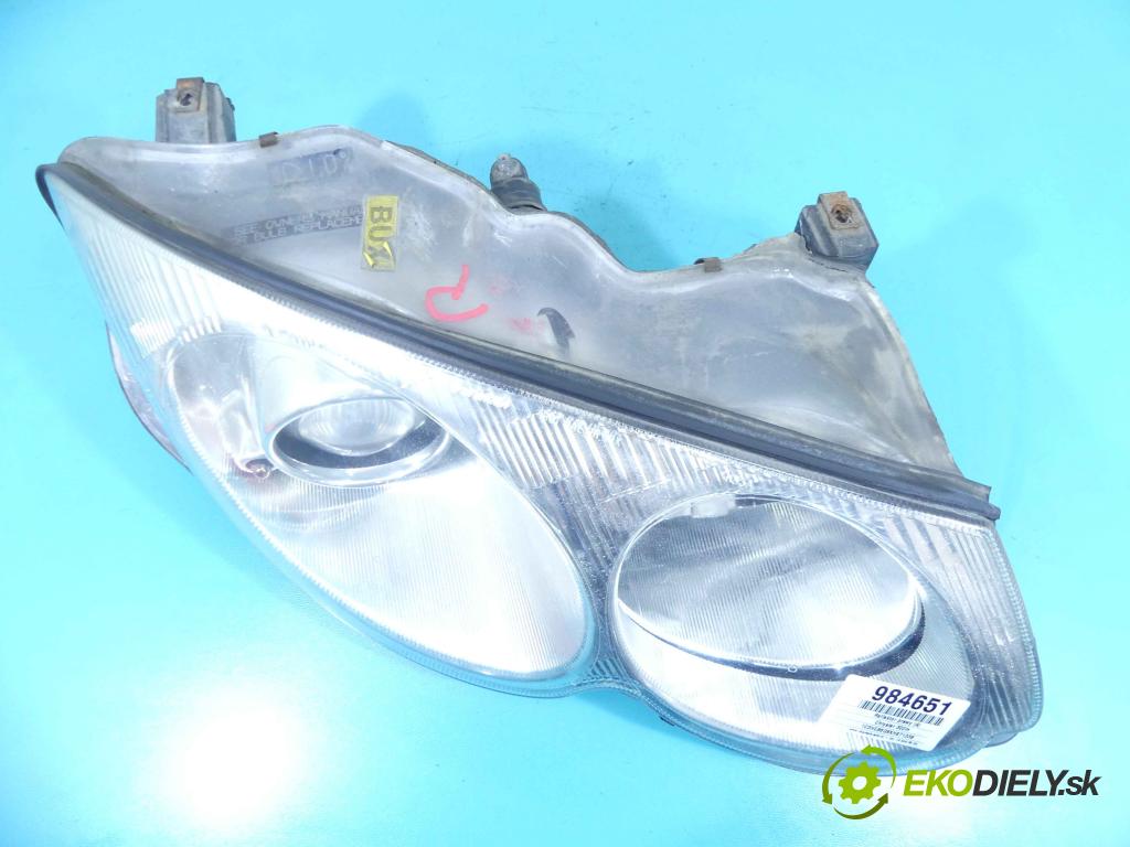 Chrysler 300m 3.5 V6 automatic 187 kW 3518 cm3 4- Reflektor: pravý 04780002 (Pravé)