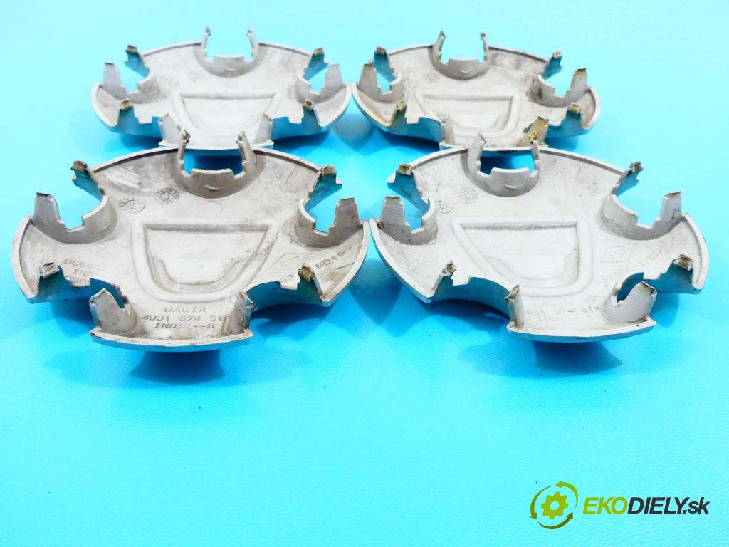 Dacia Duster I 2010-2018 1.6 114 HP manual 84 kW 1598 cm3 5- puklica 403157451R (Puklice)