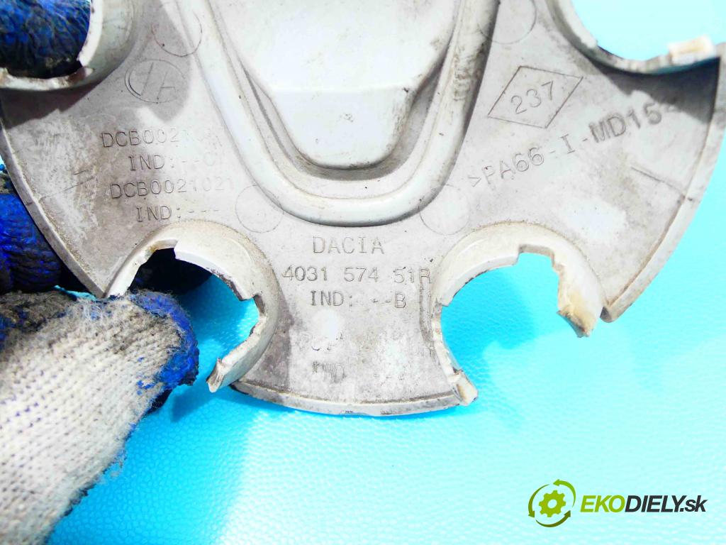 Dacia Duster I 2010-2018 1.6 114 HP manual 84 kW 1598 cm3 5- puklica 403157451R (Puklice)
