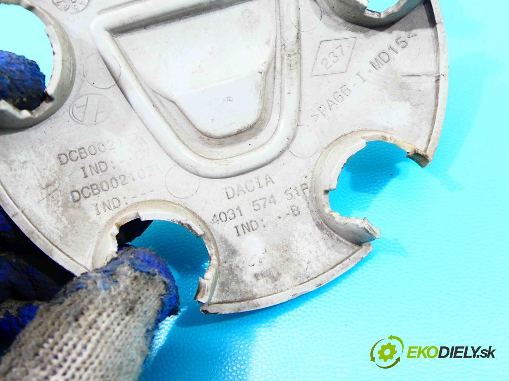 Dacia Duster I 2010-2018 1.6 114 HP manual 84 kW 1598 cm3 5- puklica 403157451R (Puklice)