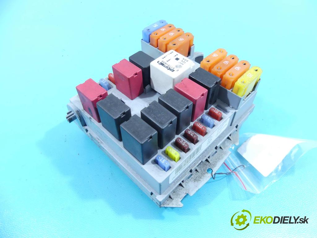 Fiat Croma II 2005-2010 1.9 jtd 150 hp manual 110 kW 1910 cm3 5- skříňka pojistková 51738102 (Pojistkové skříňky)