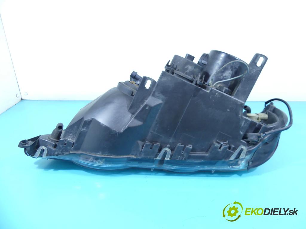 Bmw X5 E53 1999-2006 3.0d 184hp automatic 135 kW 2926 cm3 5- Reflektor: pravý  (Pravé)