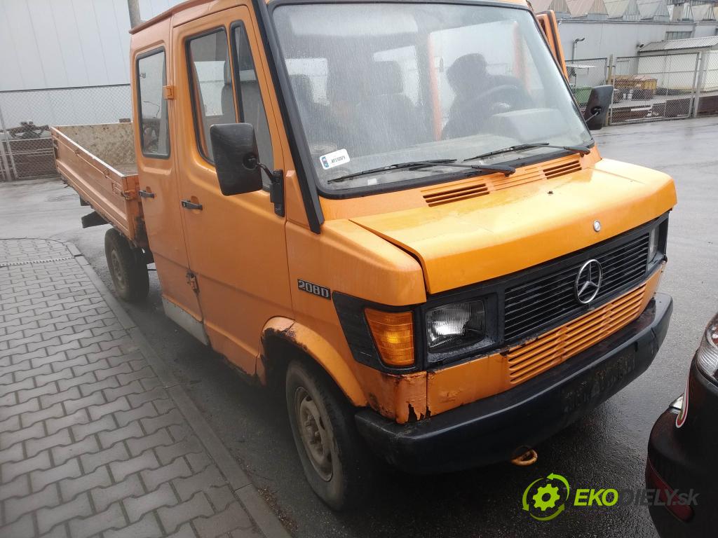 Mercedes KACZKA T1 W601 2.3d 79KM manual 58 kW 2299 cm3 5- sklo zadní  (Okna zadní)
