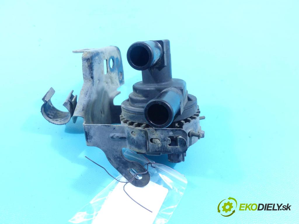 Lexus GS IV 2011-2020 3.5 hybrid 292KM automatic 215 kW 3456 cm3 4- čerpadlo vody 064100-1270 (Vodní pumpy)