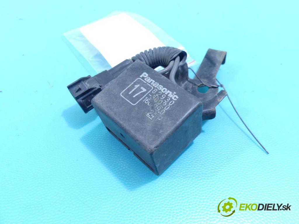 Lexus GS IV 2011-2020 3.5 hybrid 292KM automatic 215 kW 3456 cm3 4- Relé: 82930-30020 (Relé)