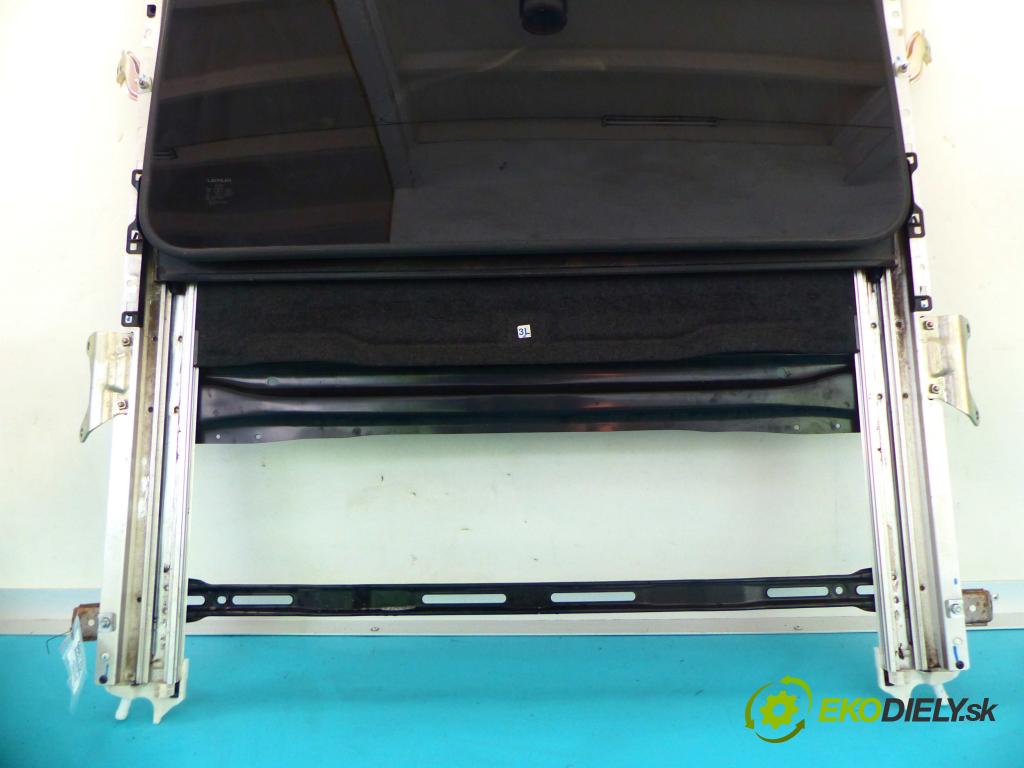 Lexus GS IV 2011-2020 3.5 hybrid 292KM automatic 215 kW 3456 cm3 4- Střešní okno:  (Okna karoserie)