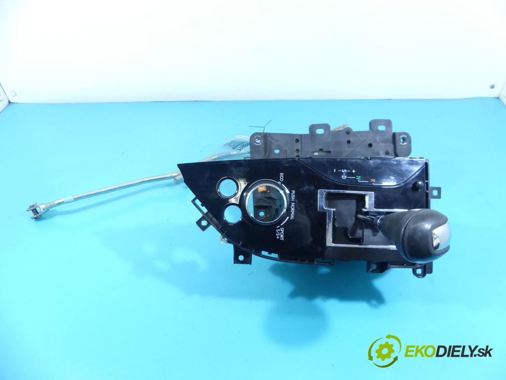 Lexus GS IV 2011-2020 3.5 hybrid 292KM automatic 215 kW 3456 cm3 4- Páka: Změny: stupeň,rýchlosť  (Rýchlostné páky / kulisy)