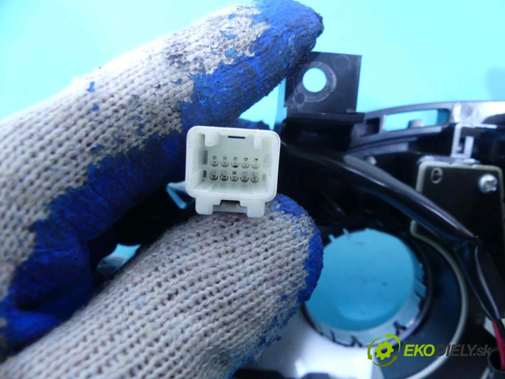 Lexus GS IV 2011-2020 3.5 hybrid 292KM automatic 215 kW 3456 cm3 4- Páka: Změny: stupeň,rýchlosť  (Rýchlostné páky / kulisy)