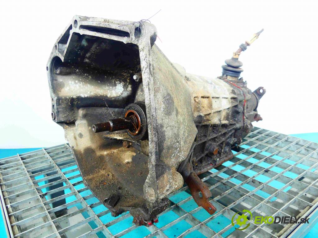 Lada Niva 1.6b 82 HP manual 60 kW 1557 cm3 3- prevodovka stupeň,rýchlosť manual