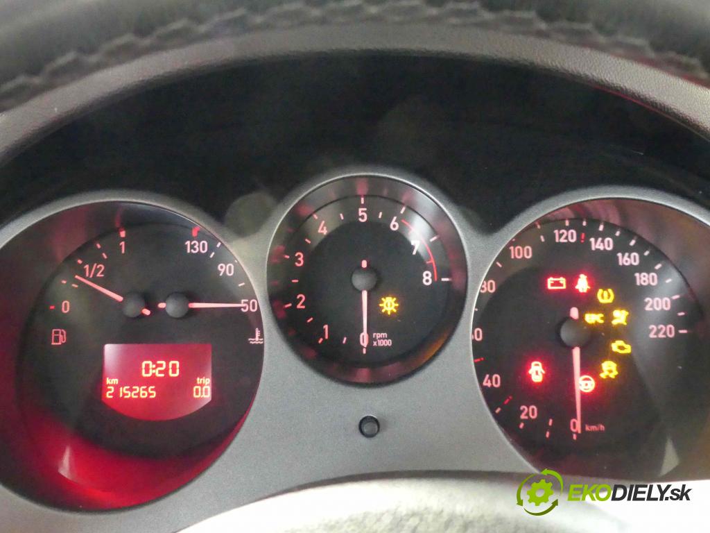 Seat Altea 1.6 SR 102 hp manual 75 kW 1595 cm3 5- Přístrojová deska 5P0920823A (Přístrojové desky, displeje)