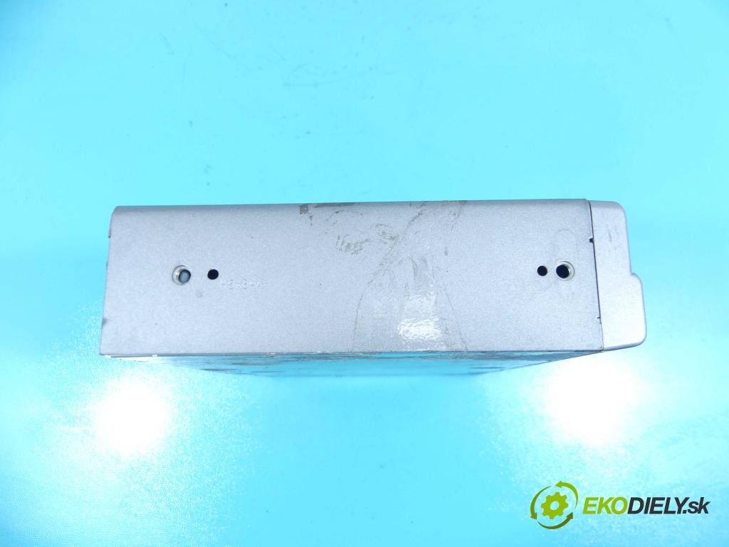 Toyota Rav4 II 2000-2005 2.0 D4D 116 HP manual 85 kW 1995 cm3 5- Navigácia: 08662-00840-EX (GPS navigácie)