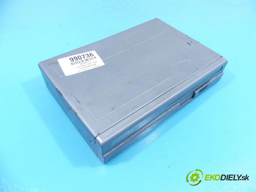 Toyota Rav4 II 2000-2005 2.0 D4D 116 HP manual 85 kW 1995 cm3 5- Navigácia: 08662-00840-EX (GPS navigácie)