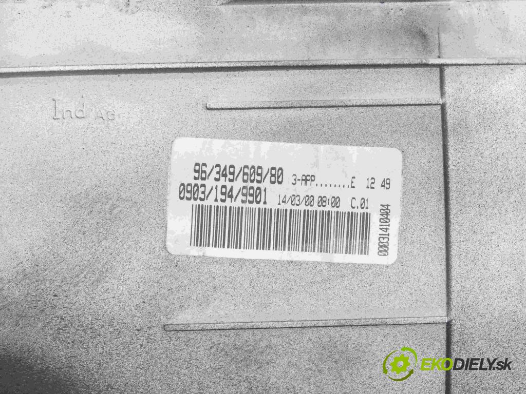 Peugeot 206 1.9d 69KM manual 51 kW 1868 cm3 3- prístrojovka/ budíky 9634960980 (Prístrojové dosky, displeje)