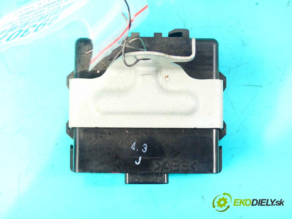 Toyota Camry XV40 2006-2011 2.4 16v automatic 158 kW 2387 cm3 4- modul riadiaca jednotka 89769-06010 (Ostatné)