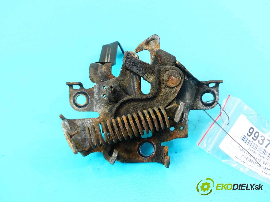 Toyota Corolla E15 2007-2014 1.4 D4D 90 hp manual 66 kW 1364 cm3 4- zámek kapoty