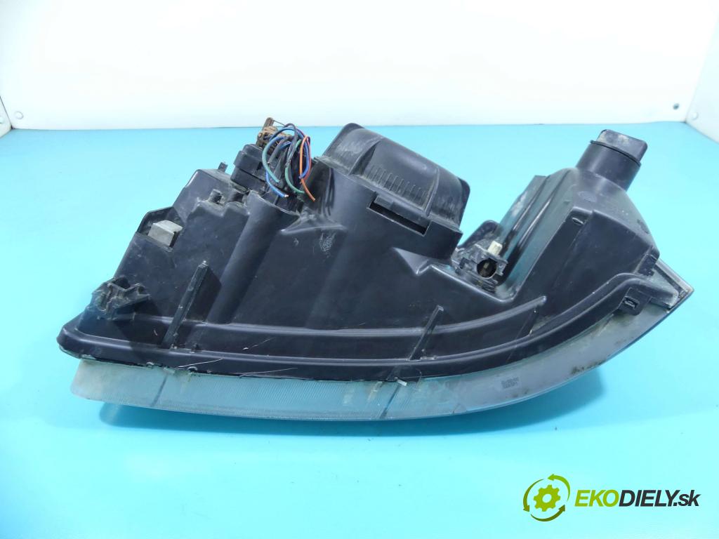 Land rover Freelander 1.8 16v 122 HP manual 90 kW 1796 cm3 5- Reflektor: pravý  (Pravé) anglicka verzia