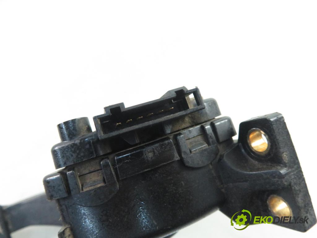 AUDI A2 (8Z0) HB 2001 55,00 1.4 TDI - AMF 1422,00 Potenciometer plynu 8Z1721523A ; 6PV00777015 (Pedále)