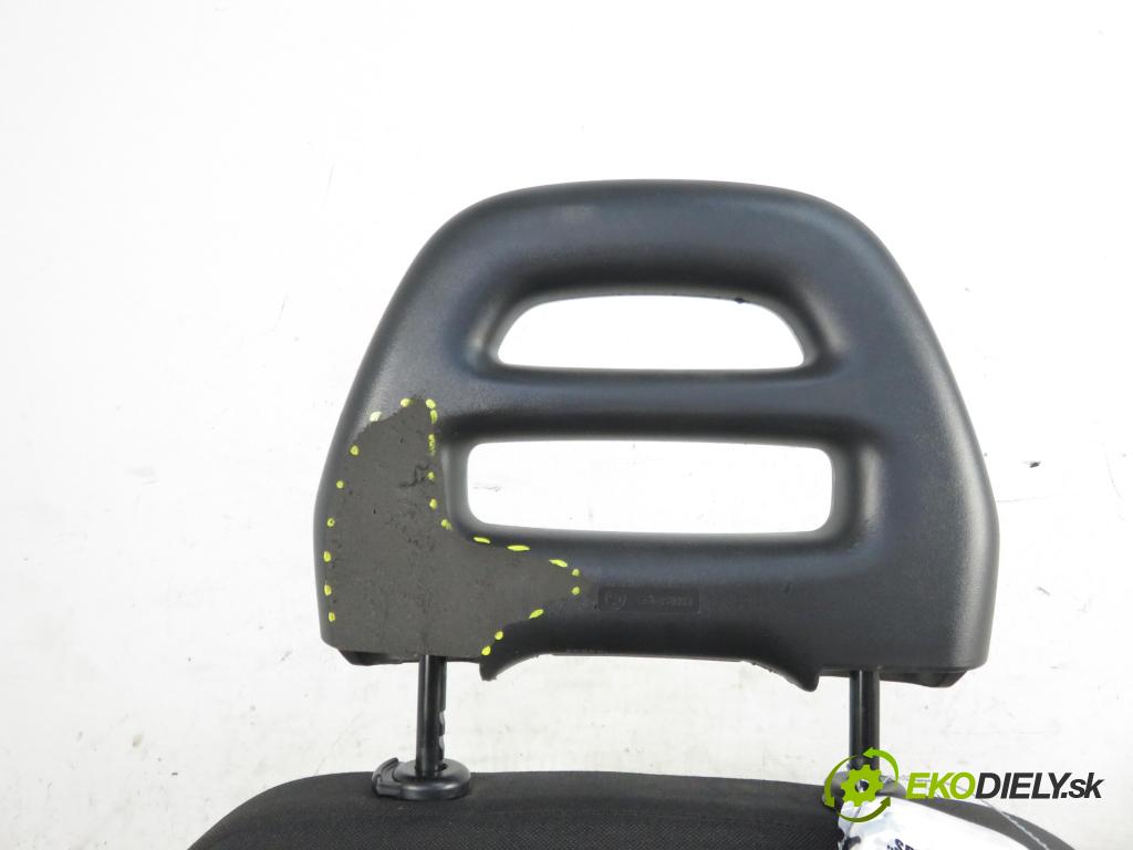 IVECO DAILY VI Furgon FURGON 2020 100,00 3.0 NaturalPower 136 - F1CFA401C 2998,00 Sedadlo šoféri