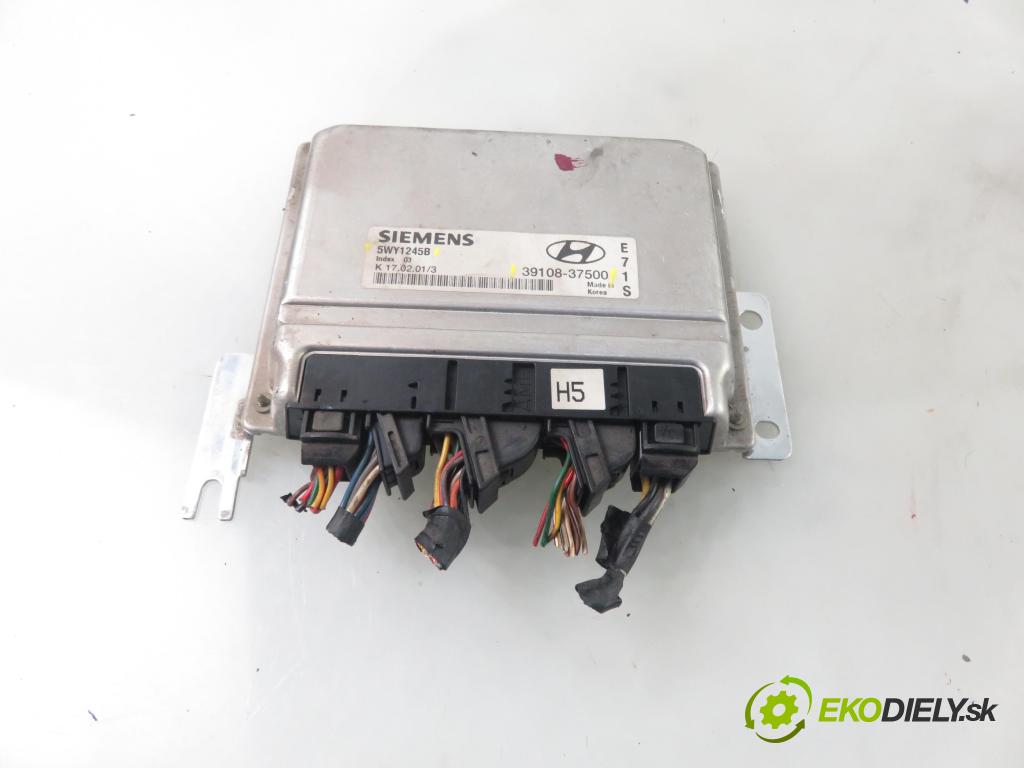HYUNDAI SANTA FÉ I (SM) SUV 2001 127,00 2.7 V6 4x4 - G6BA 2656,00 Riadiaca jednotka Motor 3910837500 ; 5WY1245B