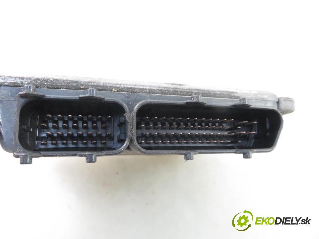 VW BORA (1J2) SEDAN 2000 92,00 1.8 4motion - AGN 1781,00 Riadiaca jednotka Motor 06A906018BK ; 0261204927