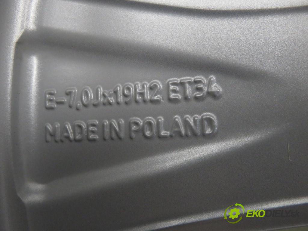 AUDI   0    disky / disk 8A0601025K