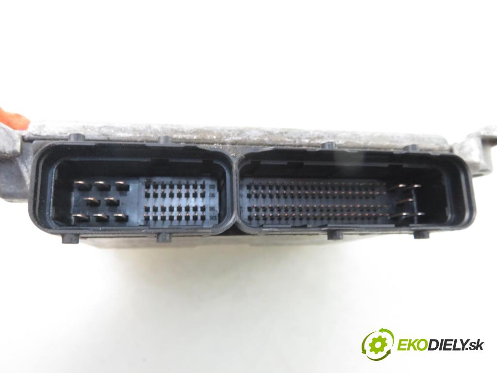 ALFA ROMEO 147 (937_) HB 2003 0,00 1.9 JTDM 8V (937.AXD1A, 937.AXU1A, 937.BXU1A) - 93 1910,00 Riadiaca jednotka Motor 55189420 ; 0281011490