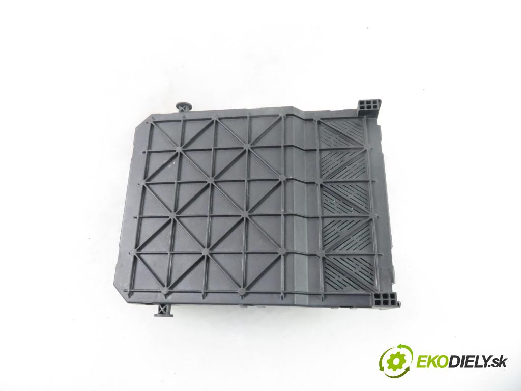 CITROEN C3 Pluriel (HB_) CABRIO 2003 80,00 1.6 - NFU 109 (TU5JP4) 1587,00 MODUL BSI 9649811380 ; S118085300I