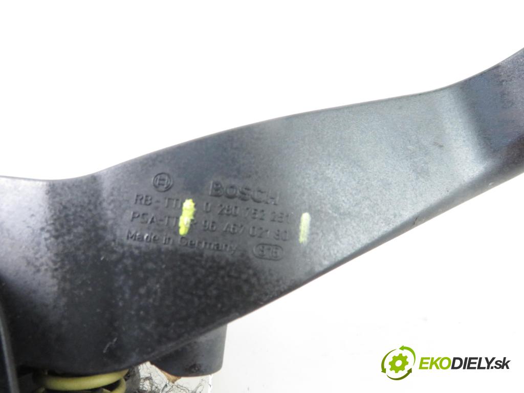 CITROEN C3 Pluriel (HB_) CABRIO 2003 80,00 1.6 - NFU 109 (TU5JP4) 1587,00 Potenciometer plynu F00C3E2427 ; 0280752251 ; 9646702180 (Pedále)