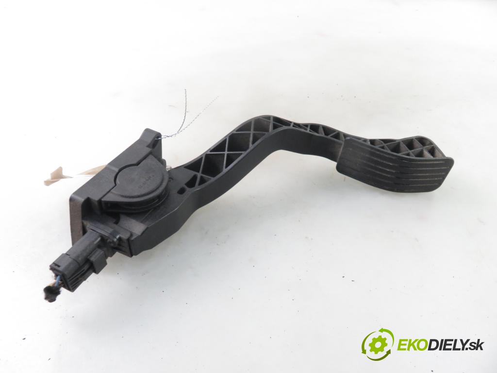 CITROEN C3 Pluriel (HB_) CABRIO 2003 80,00 1.6 - NFU 109 (TU5JP4) 1587,00 Potenciometer plynu F00C3E2427 ; 0280752251 ; 9646702180 (Pedále)