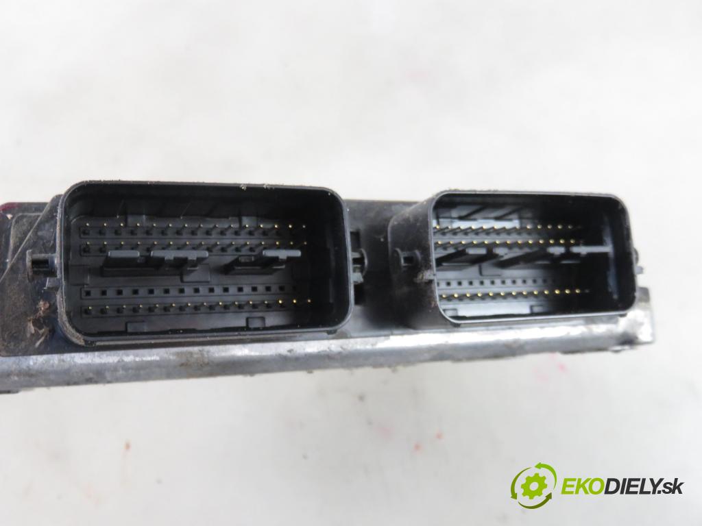 SUZUKI SWIFT III (MZ, EZ) HB 2007 67,00 1.3 91 - M13A 1328,00 Riadiaca jednotka Motor 3392063JM ; 123005700
