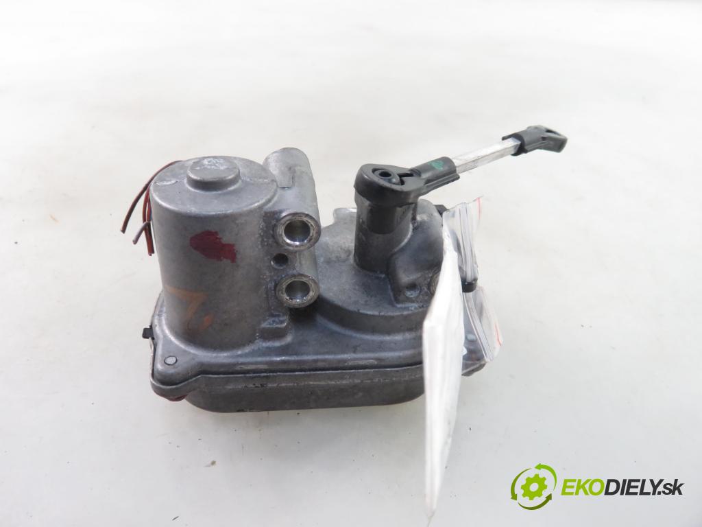 AUDI A6 Avant (4F5, C6) KOMBI 2005 120,00 2.7 TDI - BSG 2698,00 nastavovač svod, potrubí A2C53022954 ; 059129086 (Ostatní)