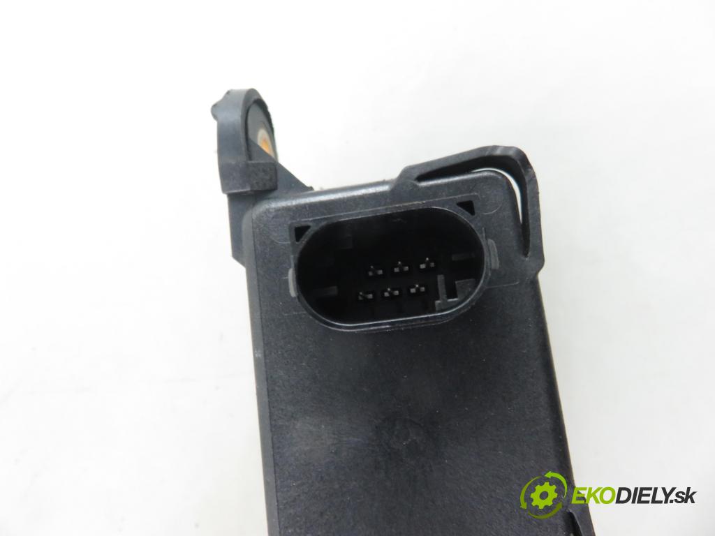 SUZUKI GRAND VITARA II (JT, TE, TD) SUV 2007 95,00 1.9 DDiS 129 4x4 - F9Q 264 1870,00 snímač ESP 3394565J0 ; 06211702803