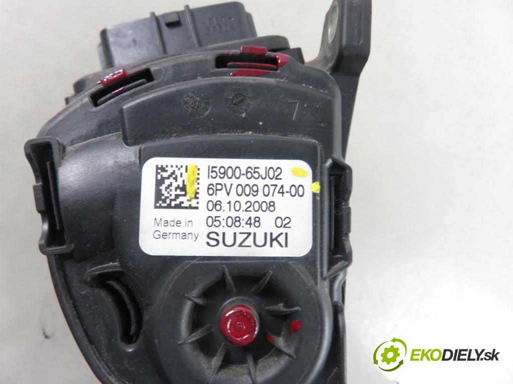 SUZUKI GRAND VITARA II (JT, TE, TD) SUV 2007 95,00 1.9 DDiS 129 4x4 - F9Q 264 1870,00 Potenciometer plynu 6PV00907400 ; I590065J02 (Pedále)