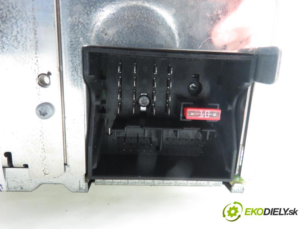 SEAT ALTEA (5P1) MINIVAN 2004 103,00 2.0 TDI 16V - BKD 1968,00 RADIO CD 5P10351521GZ