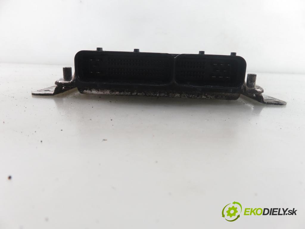 TOYOTA AYGO (_B1_) HB 2006 50,00 1.0 68 - 1KR-FE 998,00 Riadiaca jednotka Motor 896610H012 ; 0261208704
