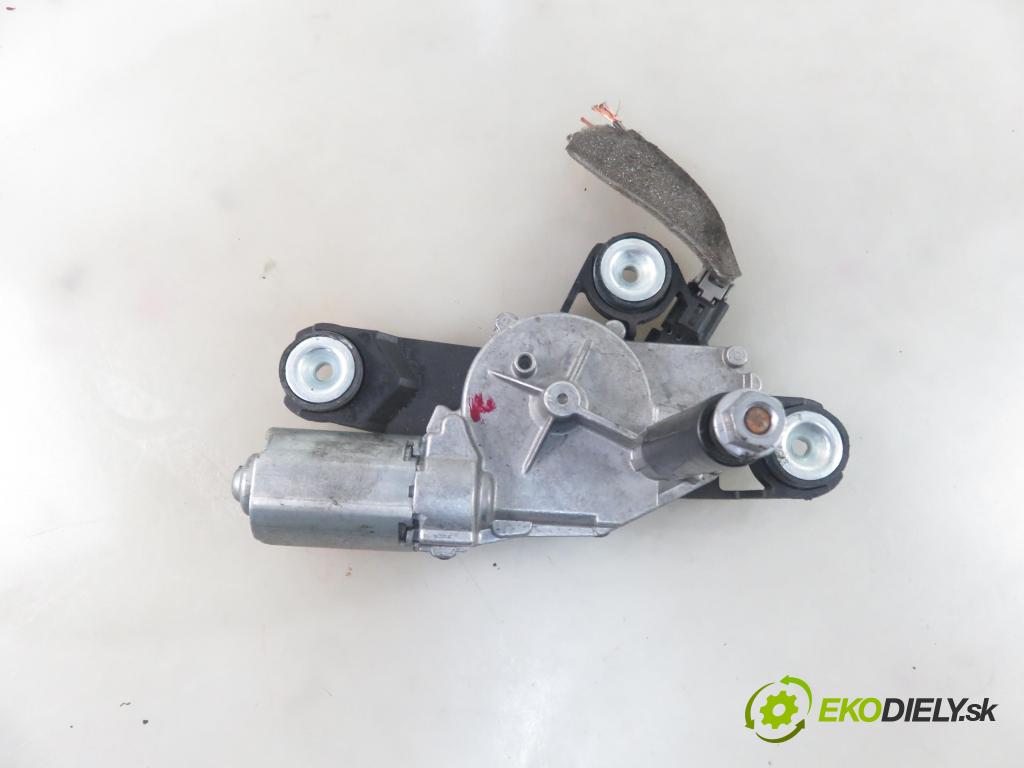 VOLVO V50 (MW) KOMBI 2004 100,00 2.0 D 136 - D 4204 T (PSA) 1997,00 Motorček stierače zadné 3M51R17K441AB ; 0390201582