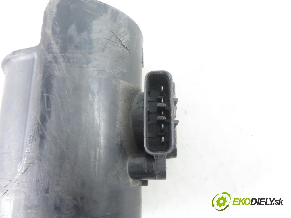 TOYOTA COROLLA Verso (ZER_, ZZE12_, R1_) MINIVAN 2006 100,00 2.2 D-4D (AUR10_) - 2AD-FTV 2231,00 váha vzduchu vzduchu 222040N010 ; MB1974003070