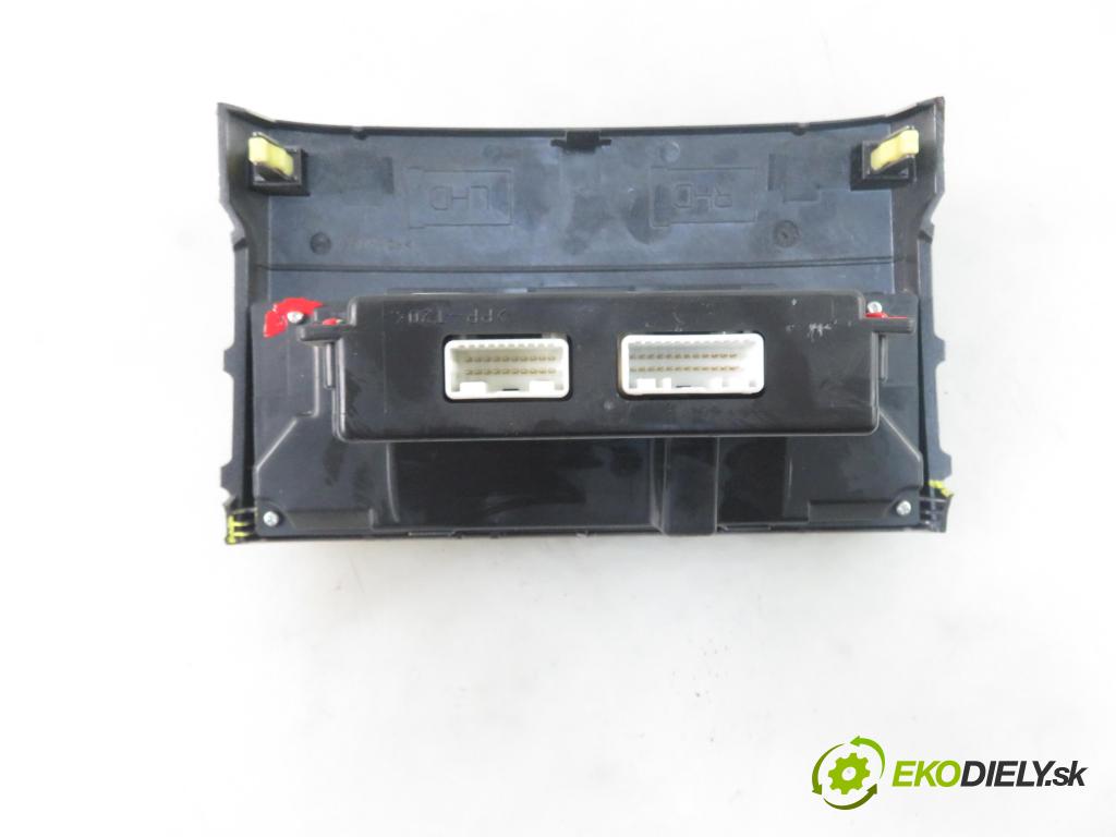 TOYOTA COROLLA Verso (ZER_, ZZE12_, R1_) MINIVAN 2006 100,00 2.2 D-4D (AUR10_) - 2AD-FTV 2231,00 Panel kúrenia KLIMATRONIK 559020F010C ; 6D072F5J