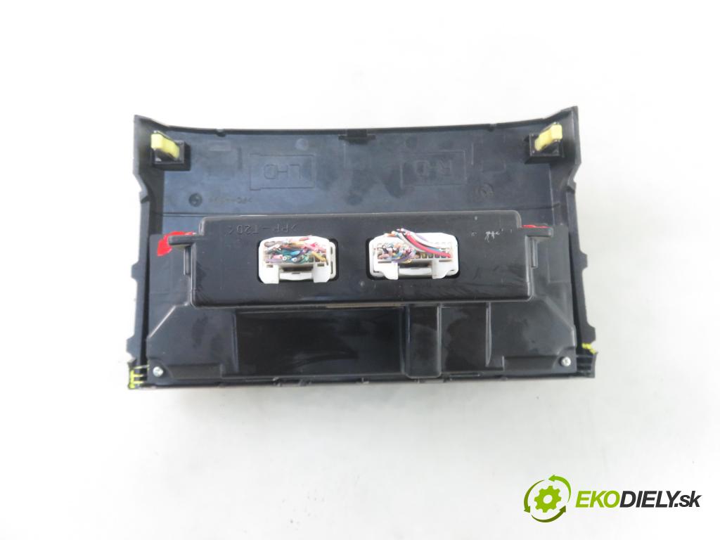 TOYOTA COROLLA Verso (ZER_, ZZE12_, R1_) MINIVAN 2006 100,00 2.2 D-4D (AUR10_) - 2AD-FTV 2231,00 Panel kúrenia KLIMATRONIK 559020F010C ; 6D072F5J