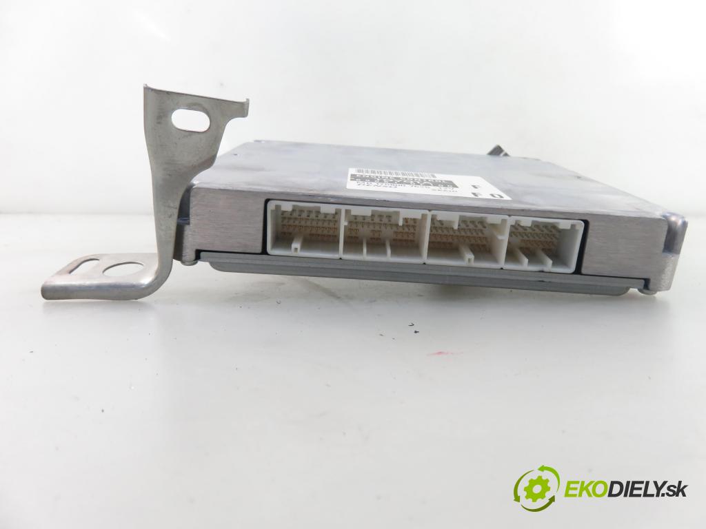 TOYOTA COROLLA Verso (ZER_, ZZE12_, R1_) MINIVAN 2006 100,00 2.2 D-4D (AUR10_) - 2AD-FTV 2231,00 Riadiaca jednotka Motor 896610F100 ; MB1758007625