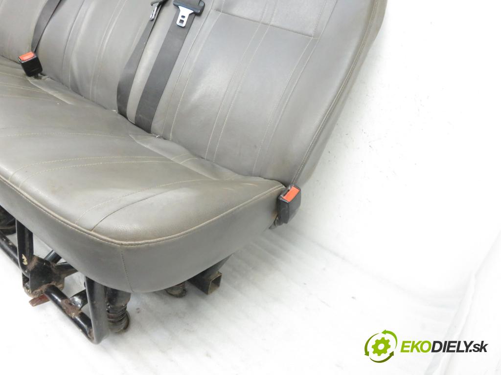 FORD TRANSIT TOURNEO Autobus (FC_ _) BUS 2002 74,00 2.0 DI 100 - ABFA 1998,00 Sedadlá, sedačky Sedadlo 