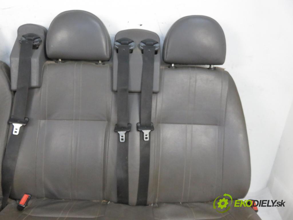 FORD TRANSIT TOURNEO Autobus (FC_ _) BUS 2002 74,00 2.0 DI 100 - ABFA 1998,00 Sedadlá, sedačky Sedadlo
