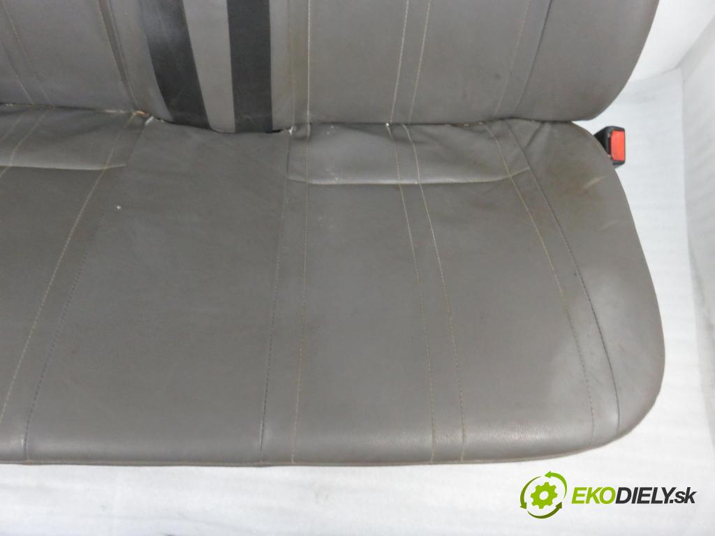 FORD TRANSIT TOURNEO Autobus (FC_ _) BUS 2002 74,00 2.0 DI 100 - ABFA 1998,00 Sedadlá, sedačky Sedadlo