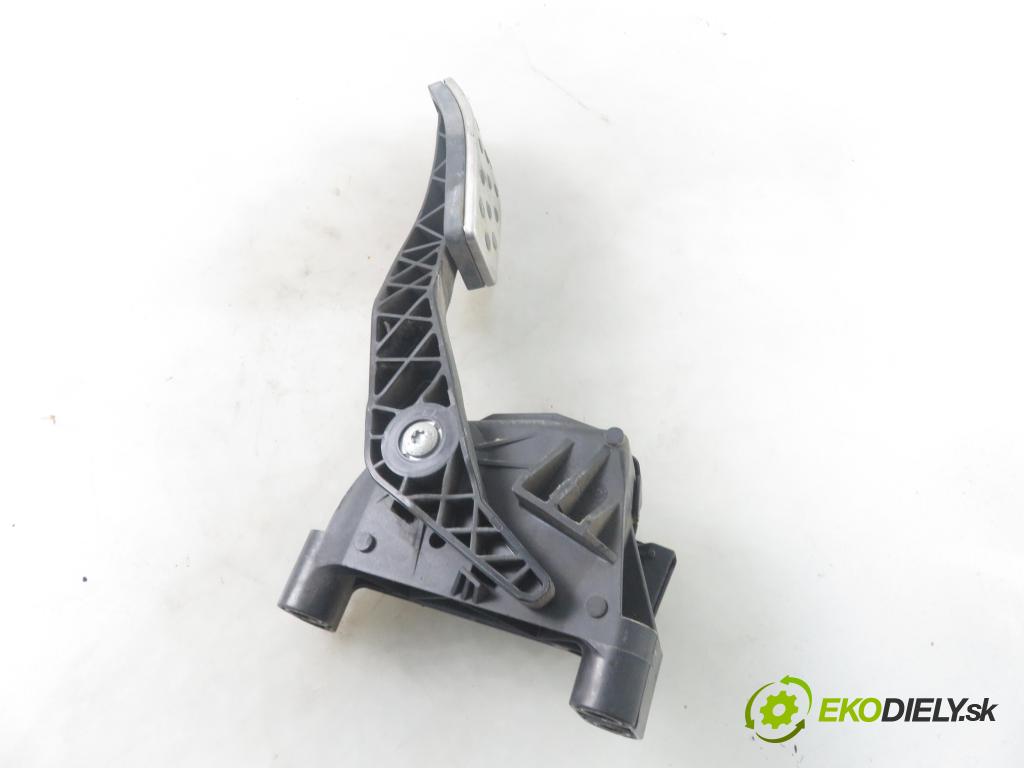 OPEL ASTRA H GTC (L08) HB 2006 74,00 1.7 CDTi - Z 17 DTH 1686,00 Potenciometer plynu 24427004ZG ; 6PV00811204 (Pedále)